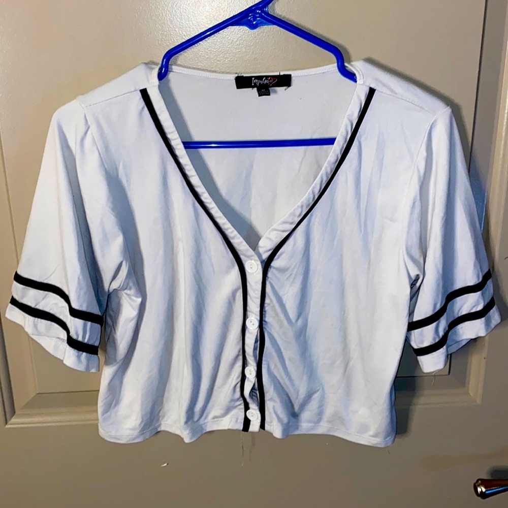 SUPER CUTE/ COMFY crop top